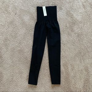 Women’s Yelete Black Lined Tummy Control Legging